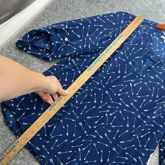 NWT Crescent & Willough 3/4 Long Sleeve Blouse Shirt Blue Arrows Womens L - Picture 8 of 10